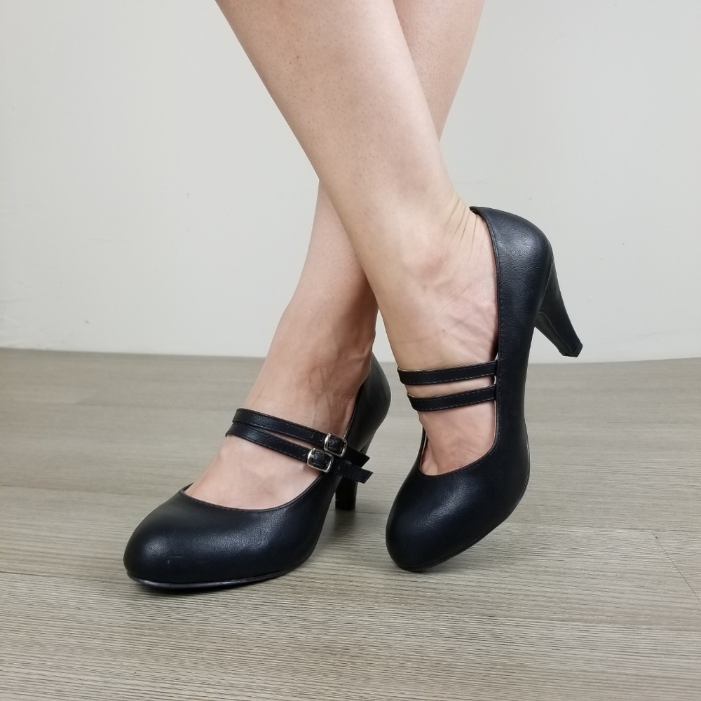 Double Buckle Faux Leather Retro Pump - Picture 5 of 6